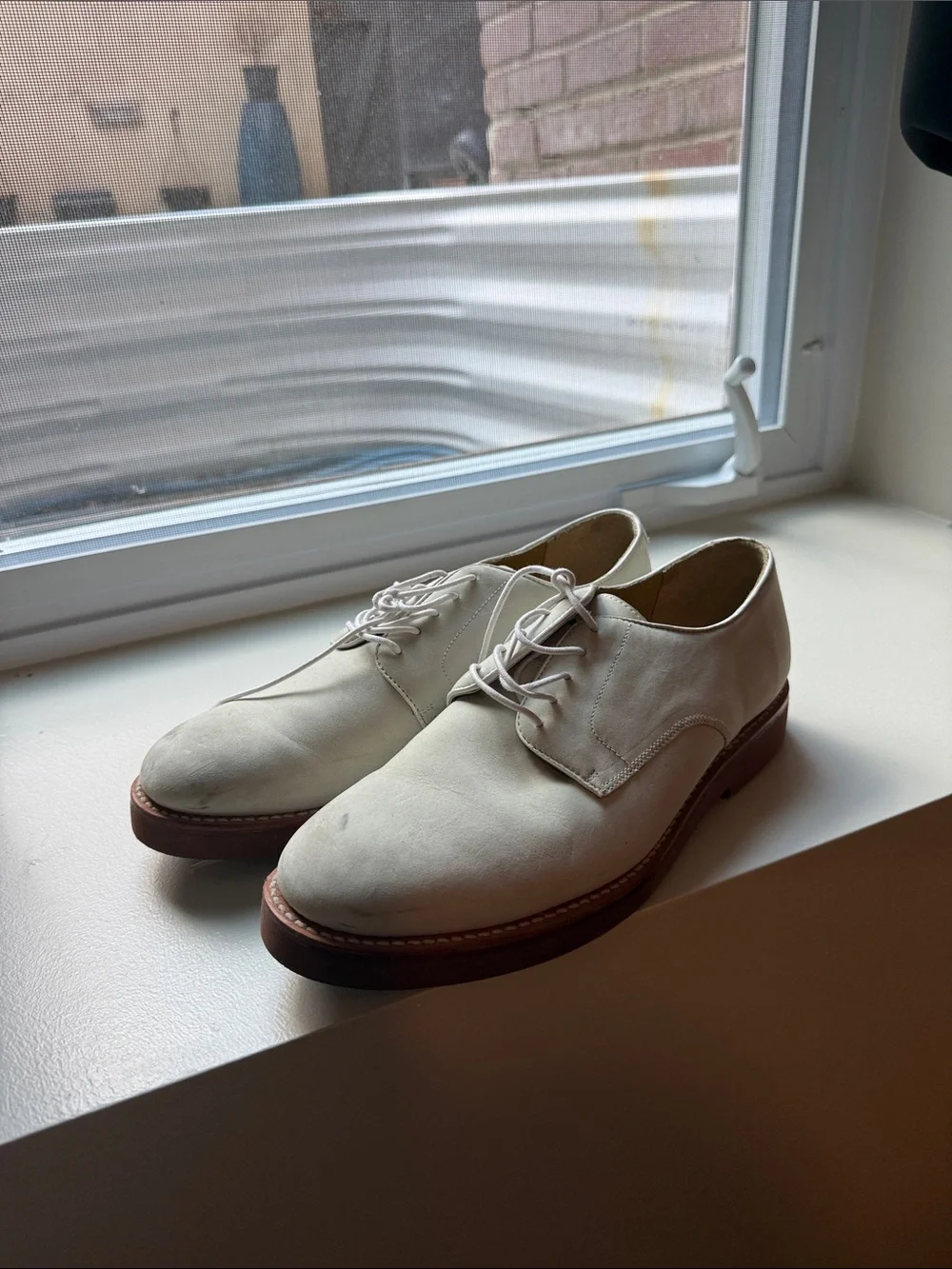 Brooks Brothers Off-White Derby Shoes with Brown Sole